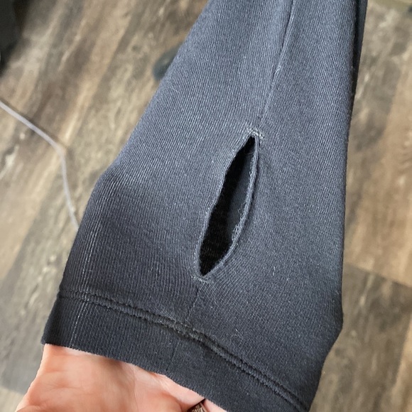 NWT Cabi Black Mock Neck Top w/ Thumb Holes Size L - Picture 3 of 8